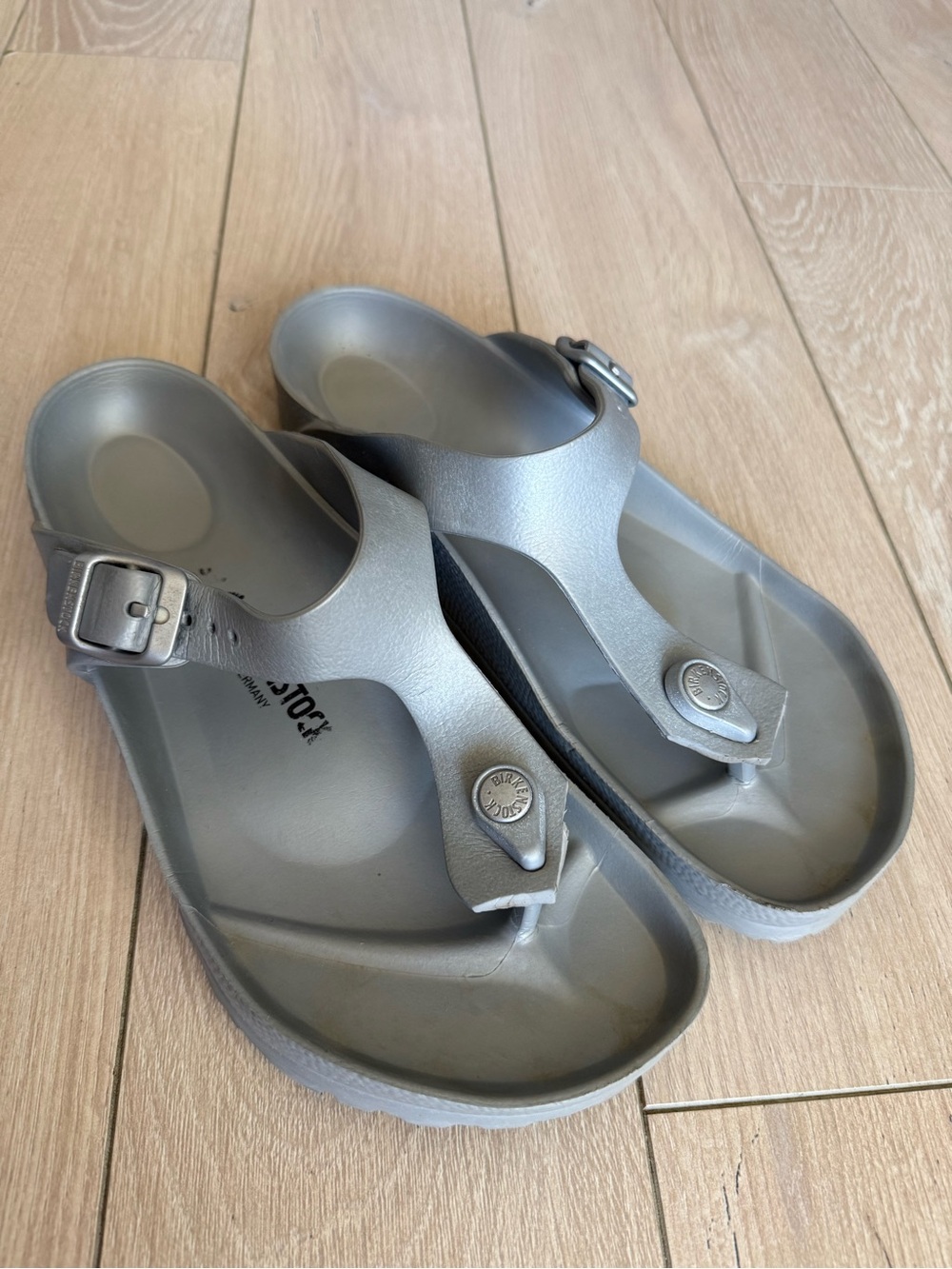 Birkenstock Gizeh Fashion EVA Flip-flops Beach Slippers Silver Size 39/ US 8-8.5